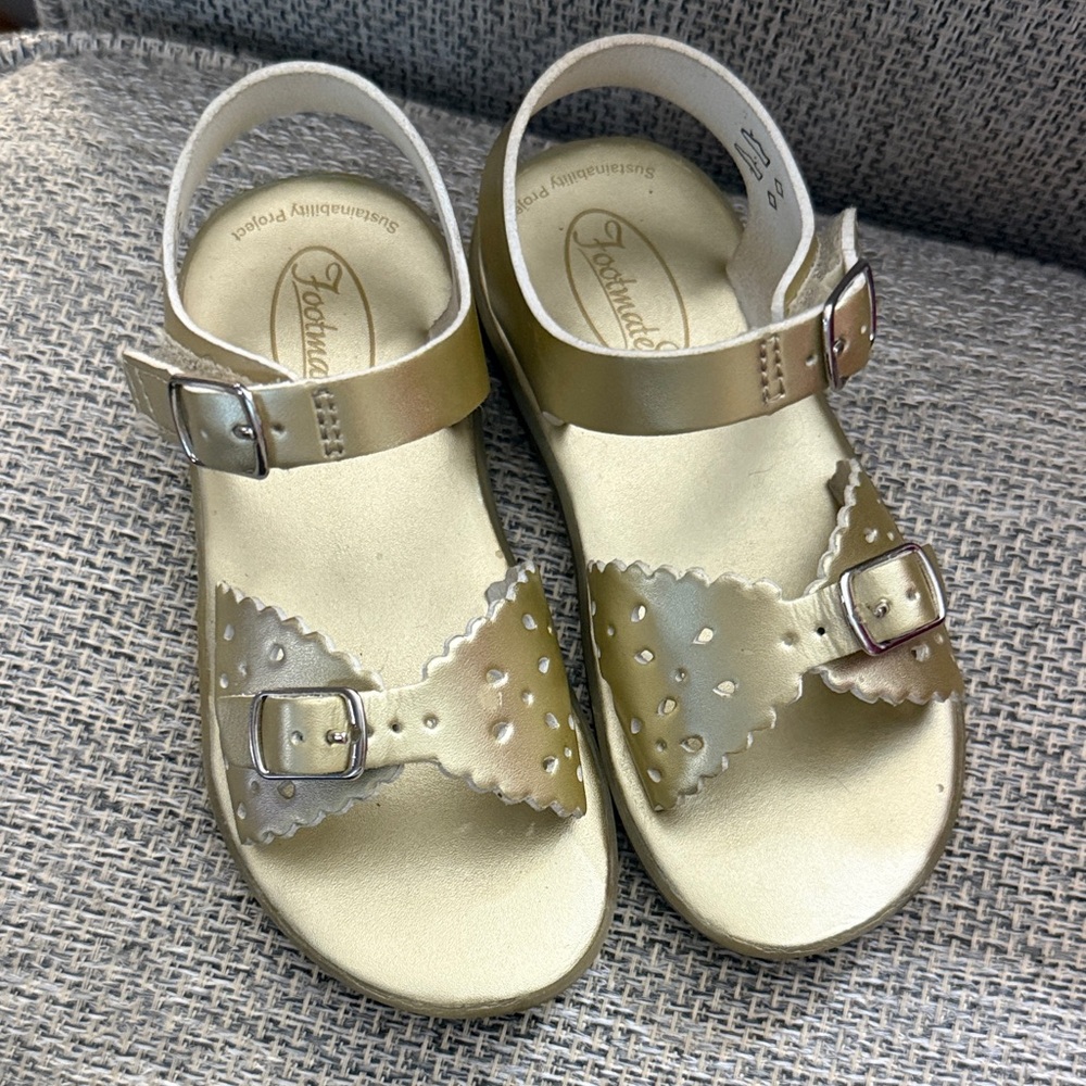 FootMates Girls Metallic Gold Double-Buckle Sandals